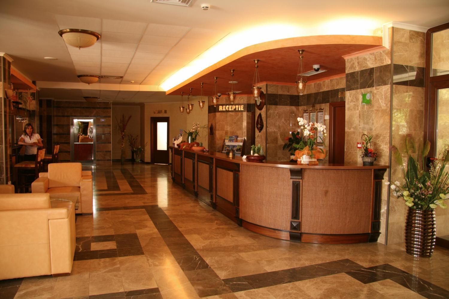 Hotel Saturn Extérieur photo