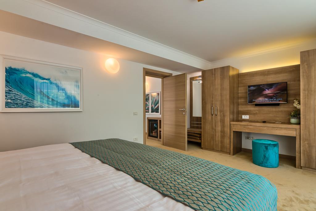 Hotel Saturn Extérieur photo